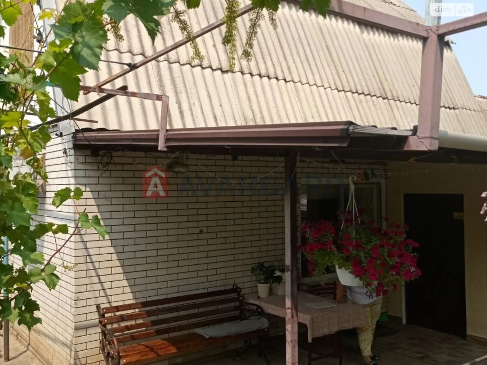Продается дом на 2 этажа 64 кв. м с участком, цена: 40000 $ - фото 1