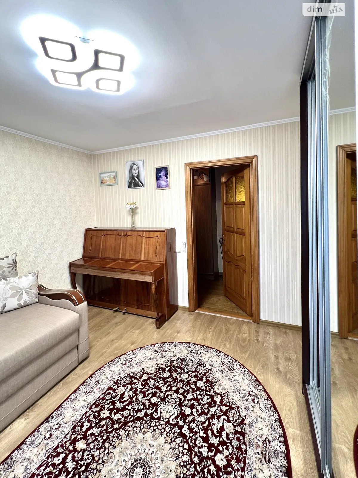 Продается 3-комнатная квартира 66.8 кв. м в Здолбунове, ул. Независимости - фото 1