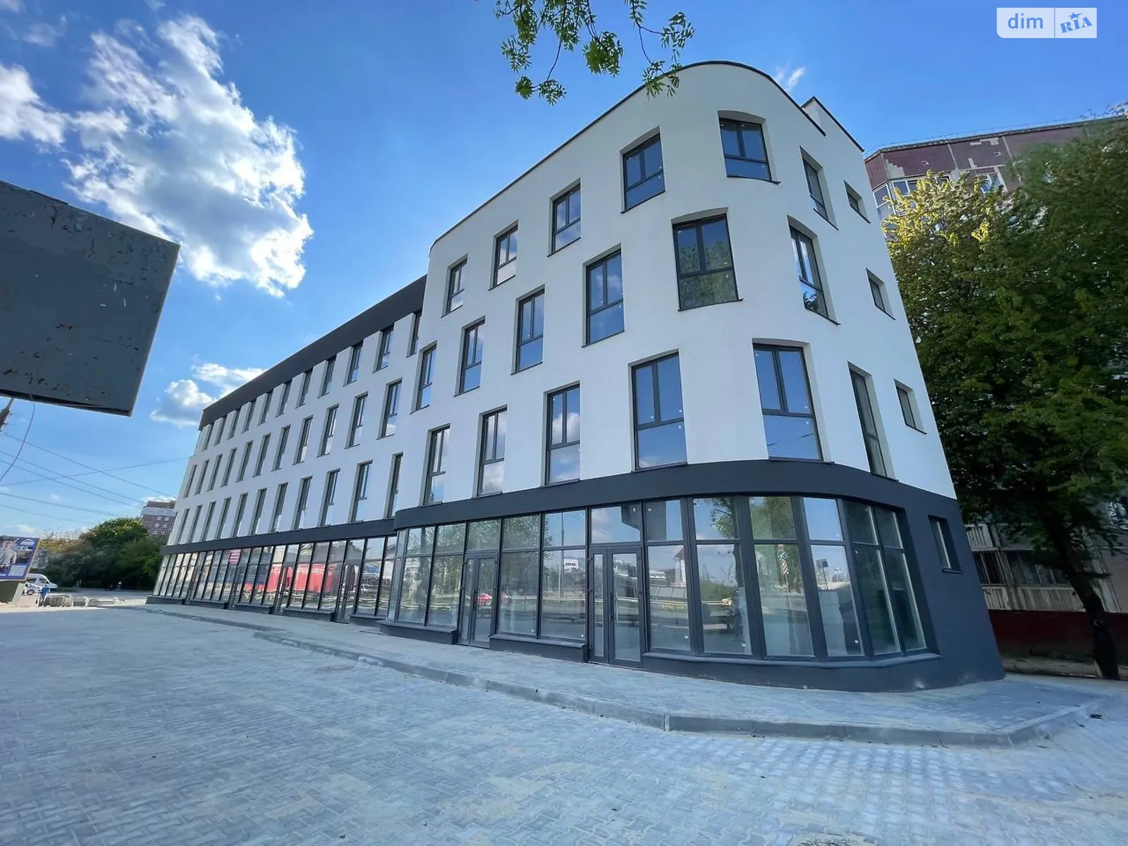 Продается помещения свободного назначения 424 кв. м в 4-этажном здании, цена: 339200 $ - фото 1