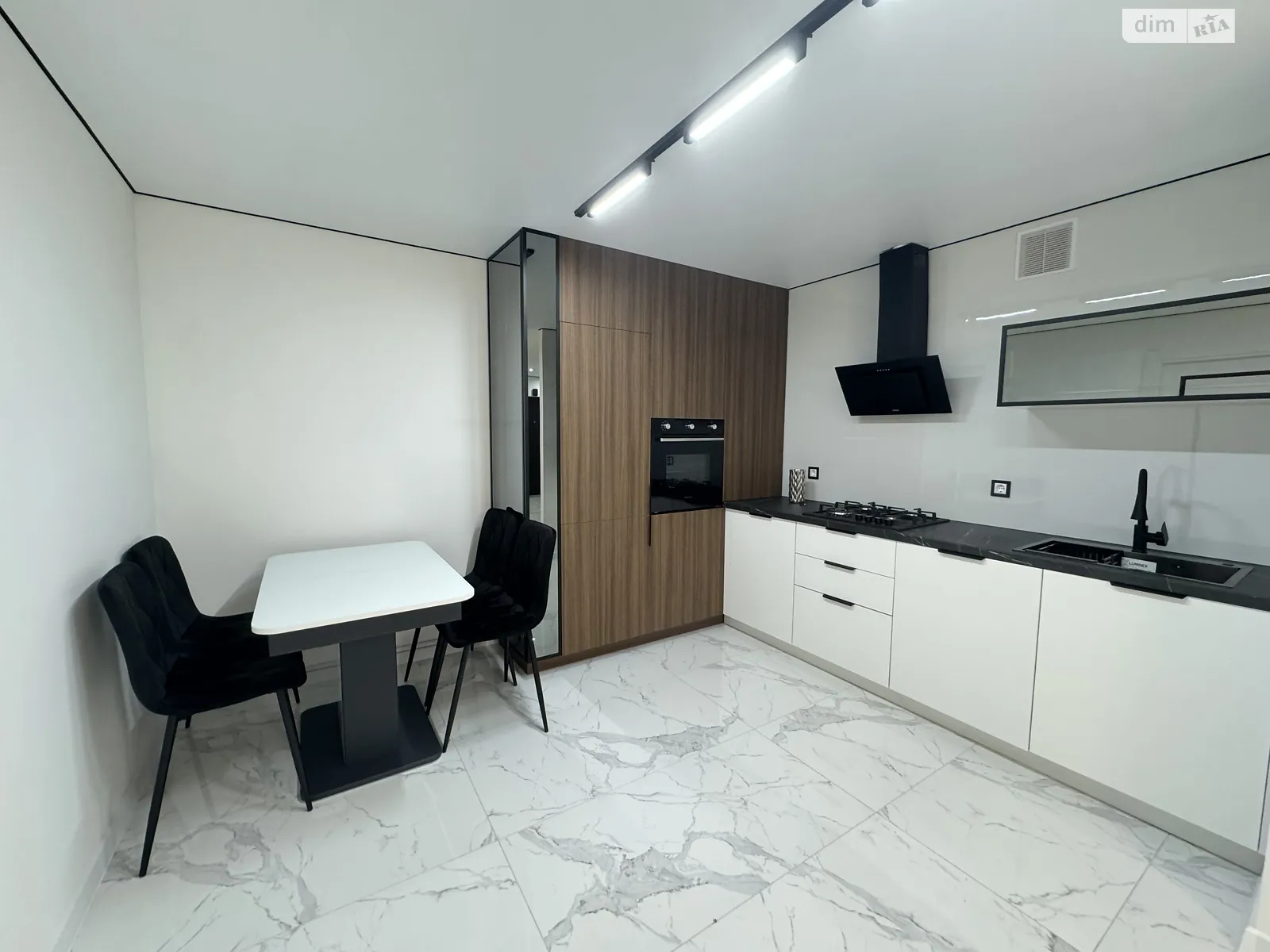 2-кімнатна квартира 56 кв. м у Тернополі, цена: 69500 $ - фото 1