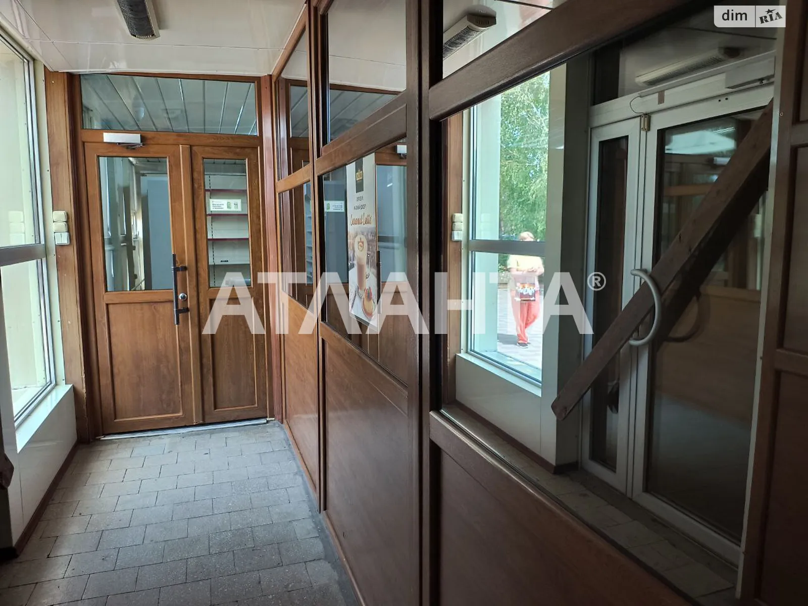 Продается объект сферы услуг 260 кв. м в 1-этажном здании, цена: 300000 $ - фото 1