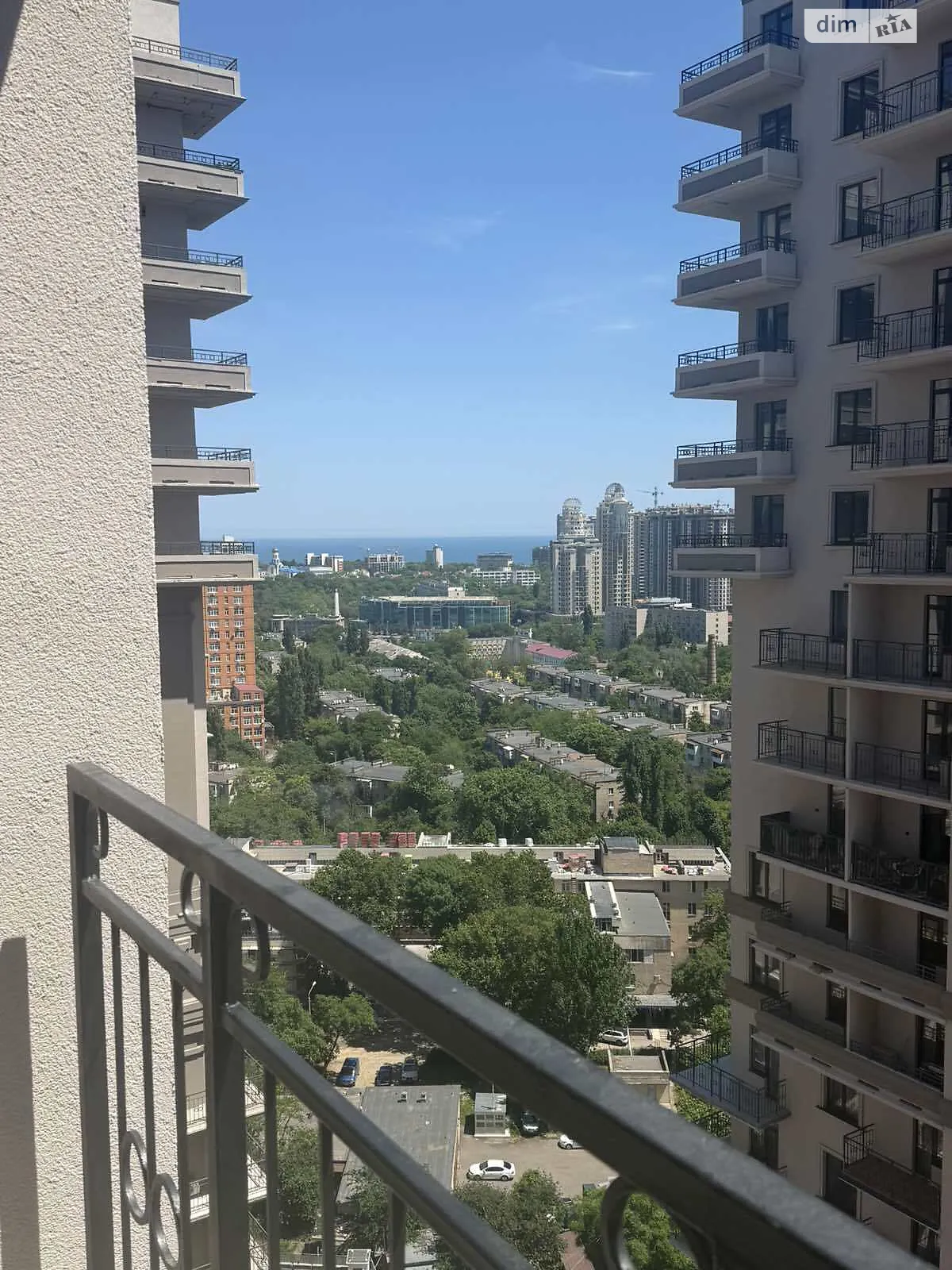 Продается 1-комнатная квартира 45 кв. м в Одессе - фото 1