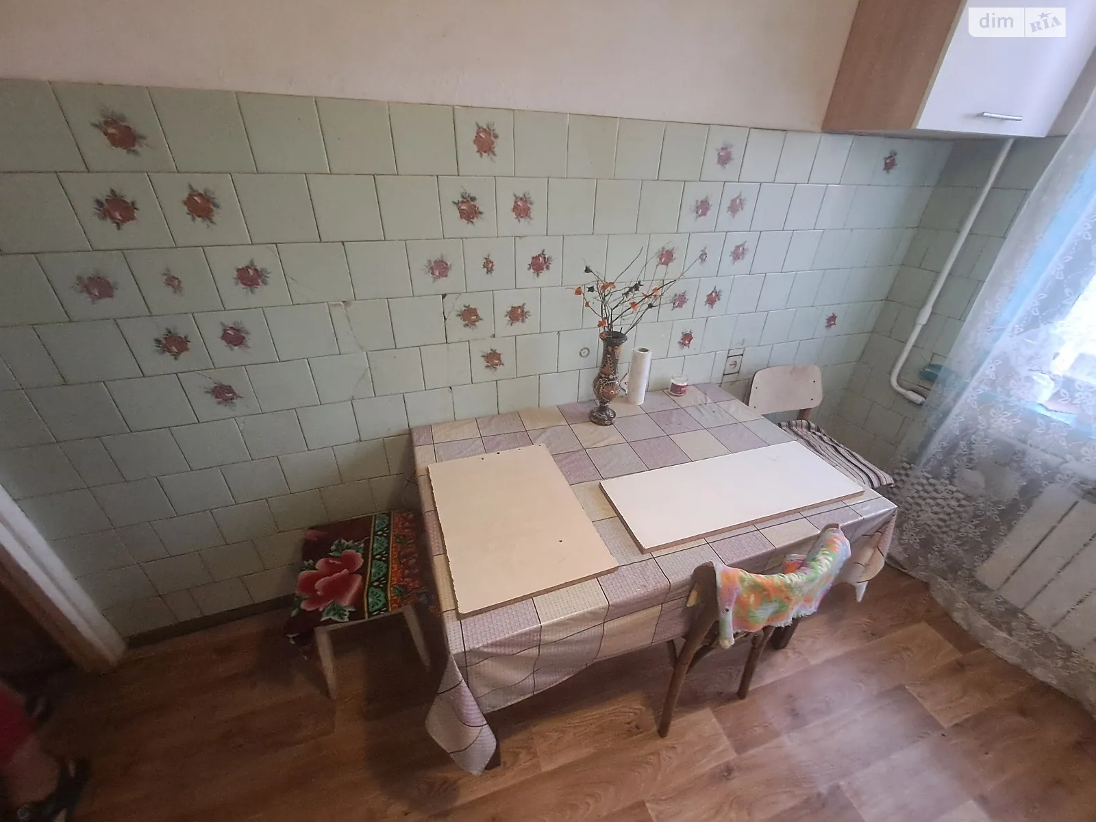 Здається в оренду кімната 80 кв. м у Києві, цена: 3000 грн - фото 1