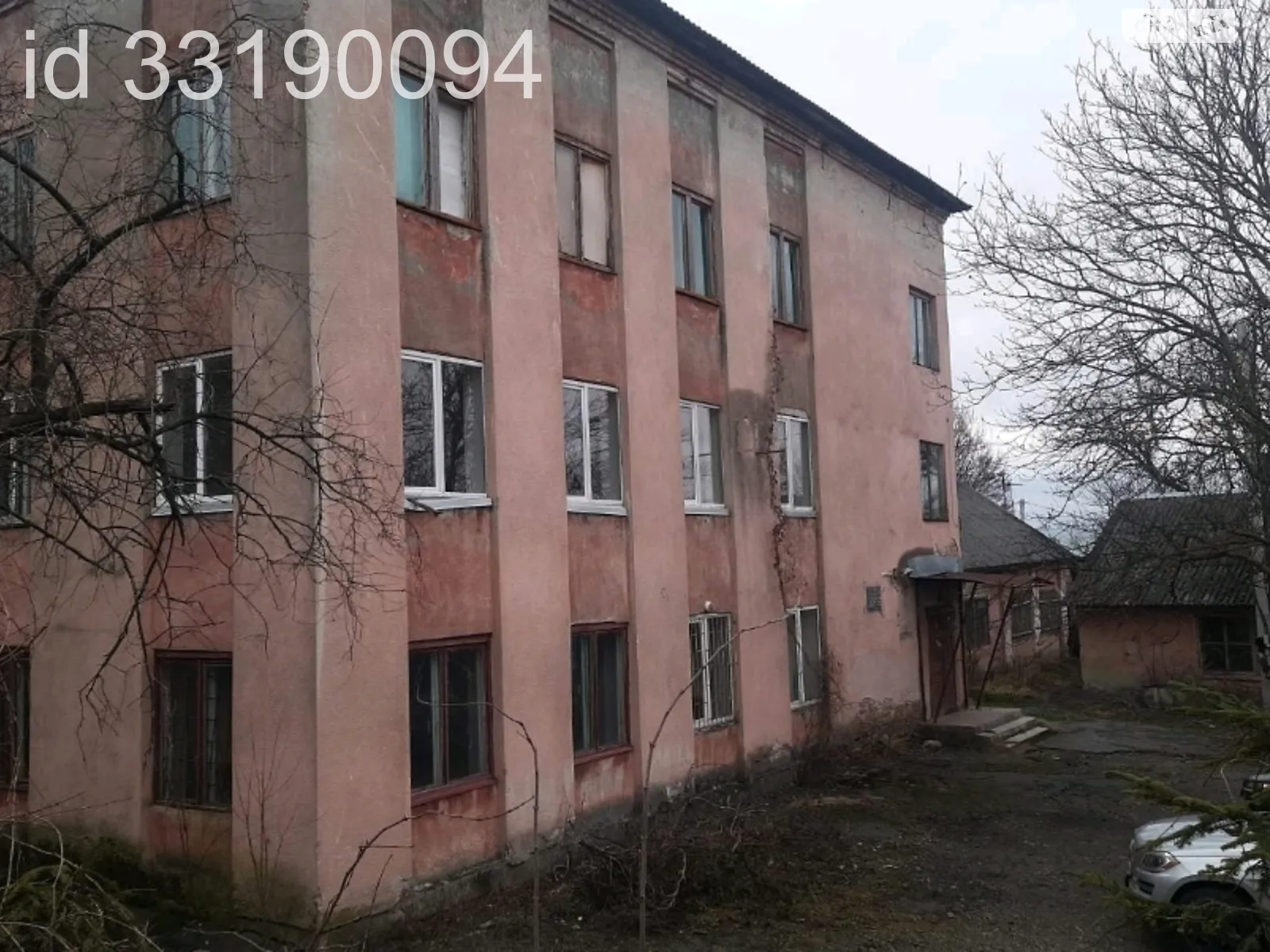 Продается объект сферы услуг 793 кв. м в 3-этажном здании, цена: 240000 $ - фото 1