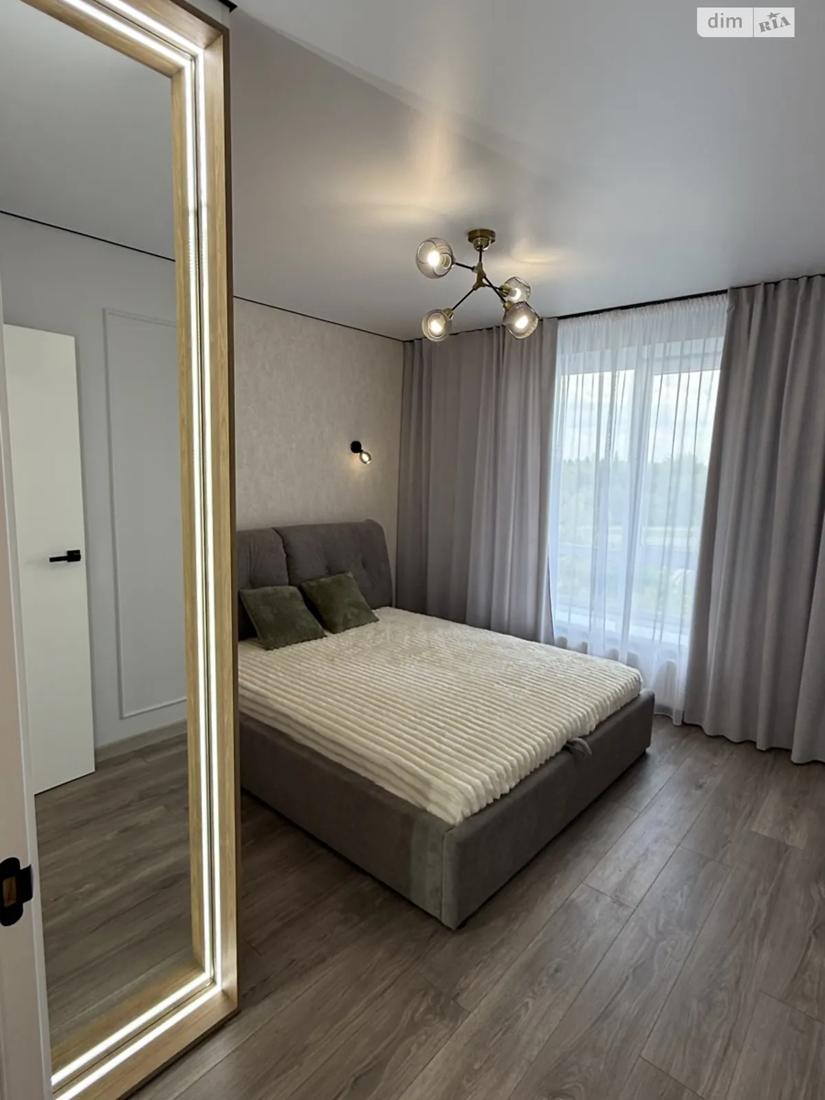 1-комнатная квартира 46 кв. м в Тернополе, ул. Черновецкая, 71 - фото 1