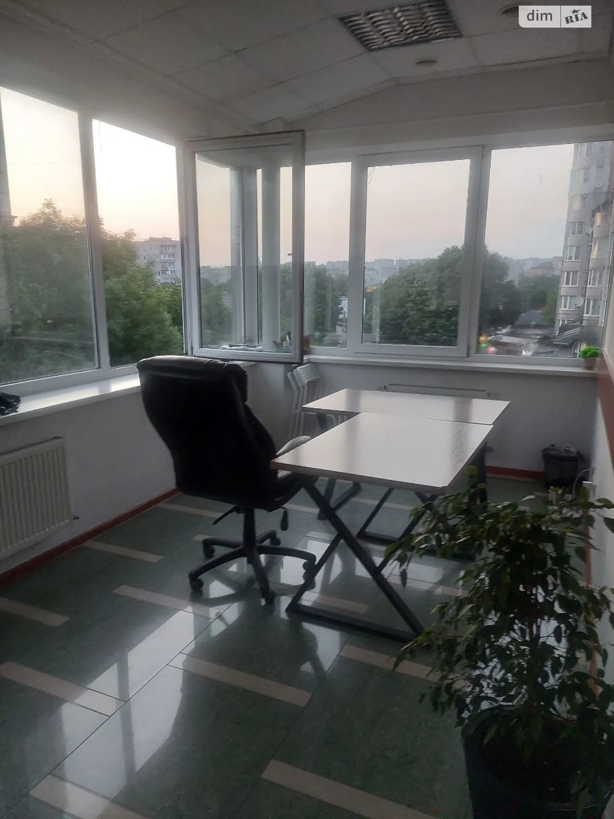 Здається в оренду офіс 16.8 кв. м в бізнес-центрі, цена: 4780 грн - фото 1