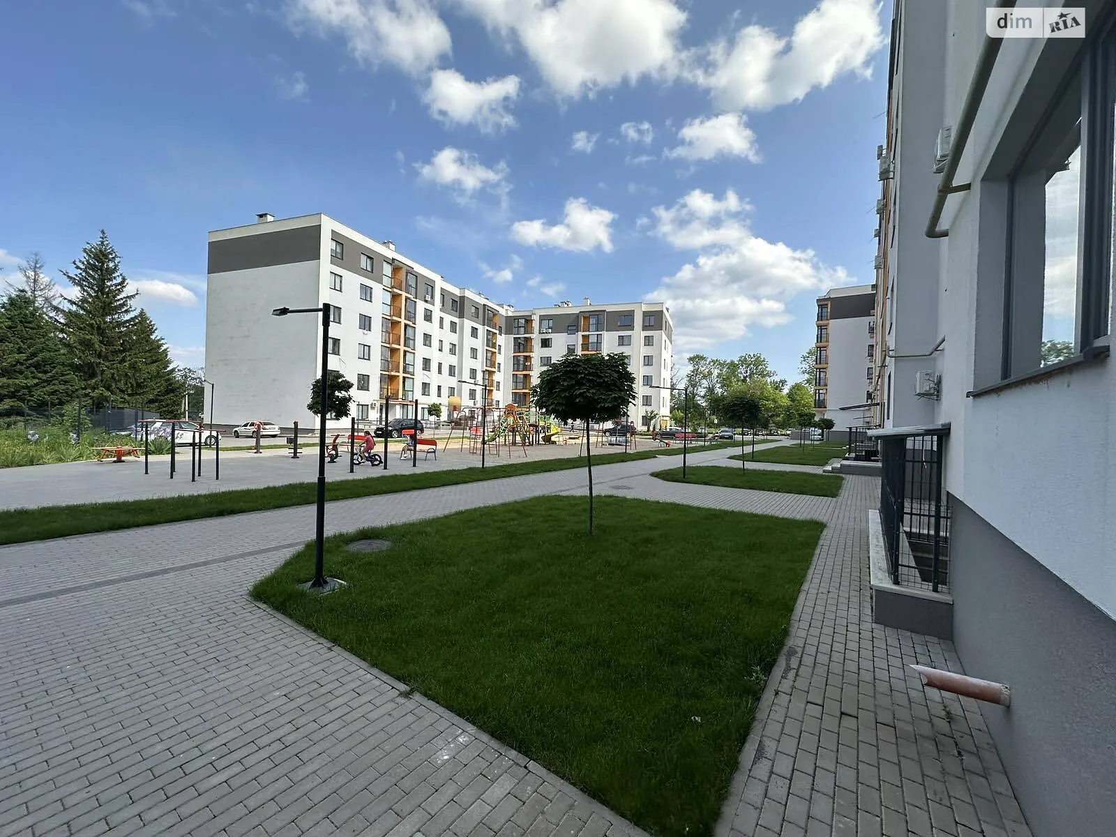Продается 1-комнатная квартира 45 кв. м в Зарванцах, ул. Рыбацкая - фото 1