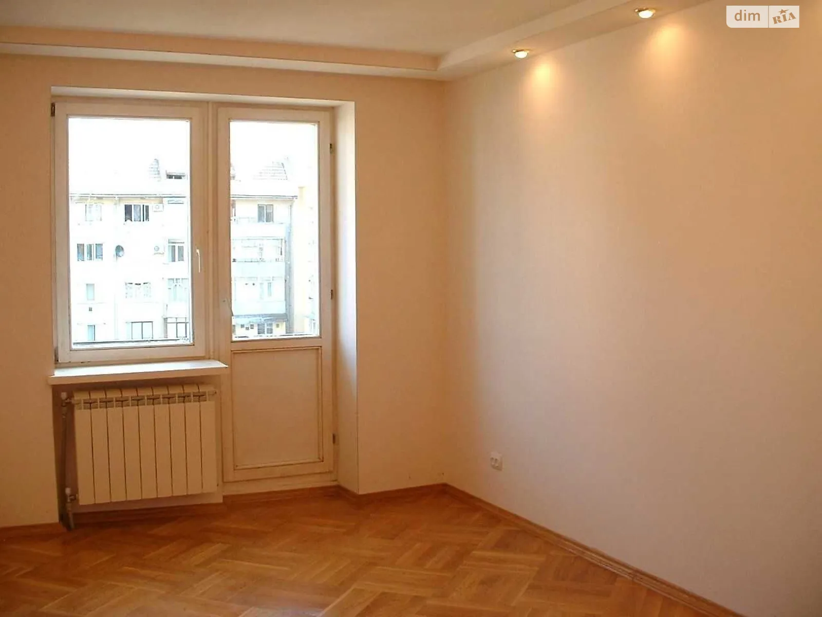 Продается 2-комнатная квартира 60.5 кв. м в Ужгороде, ул. Владимирская - фото 1