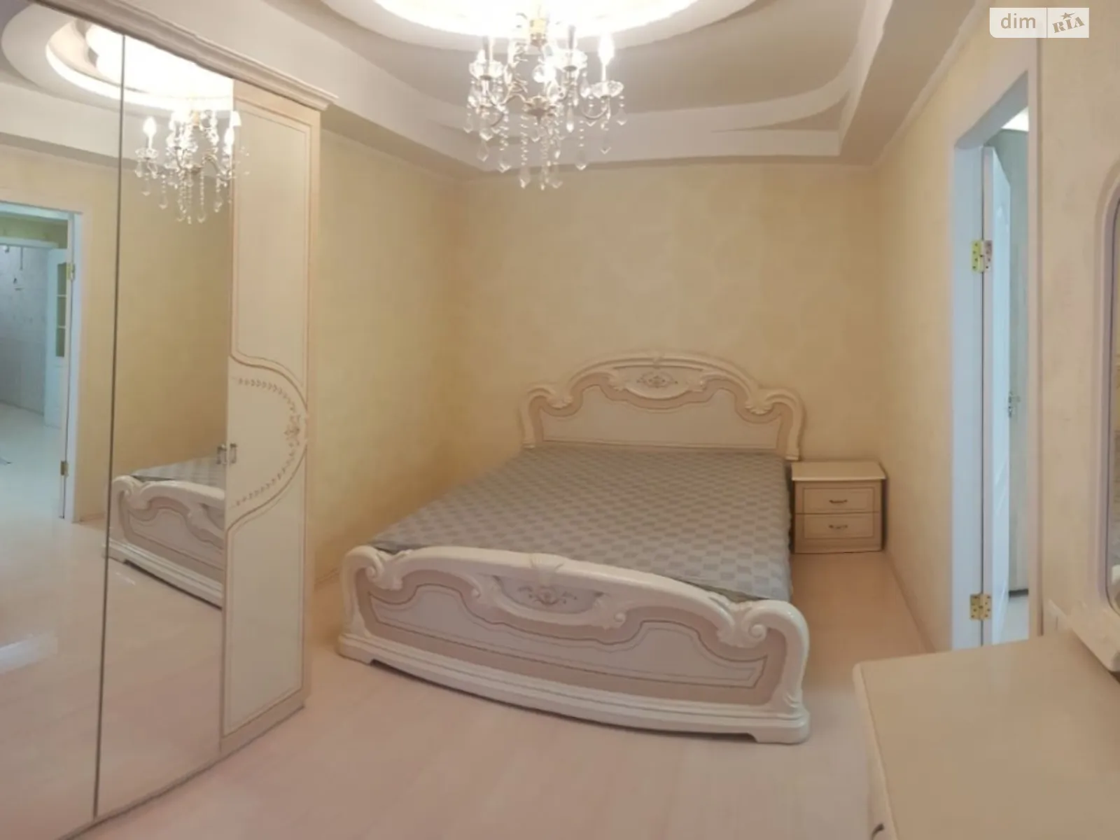Сдается в аренду 2-комнатная квартира 52 кв. м в Киеве, ул. Богдана Хмельницкого, 88-92 - фото 1