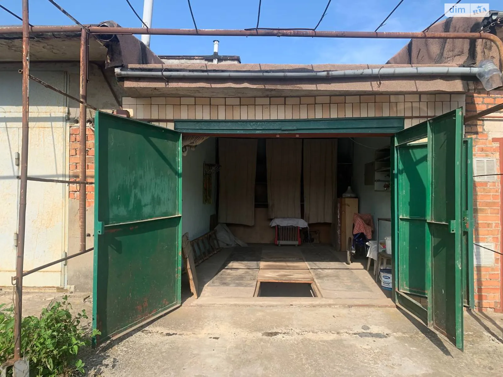 Продается отдельно стоящий гараж универсальный на 18.2 кв. м, цена: 3900 $ - фото 1