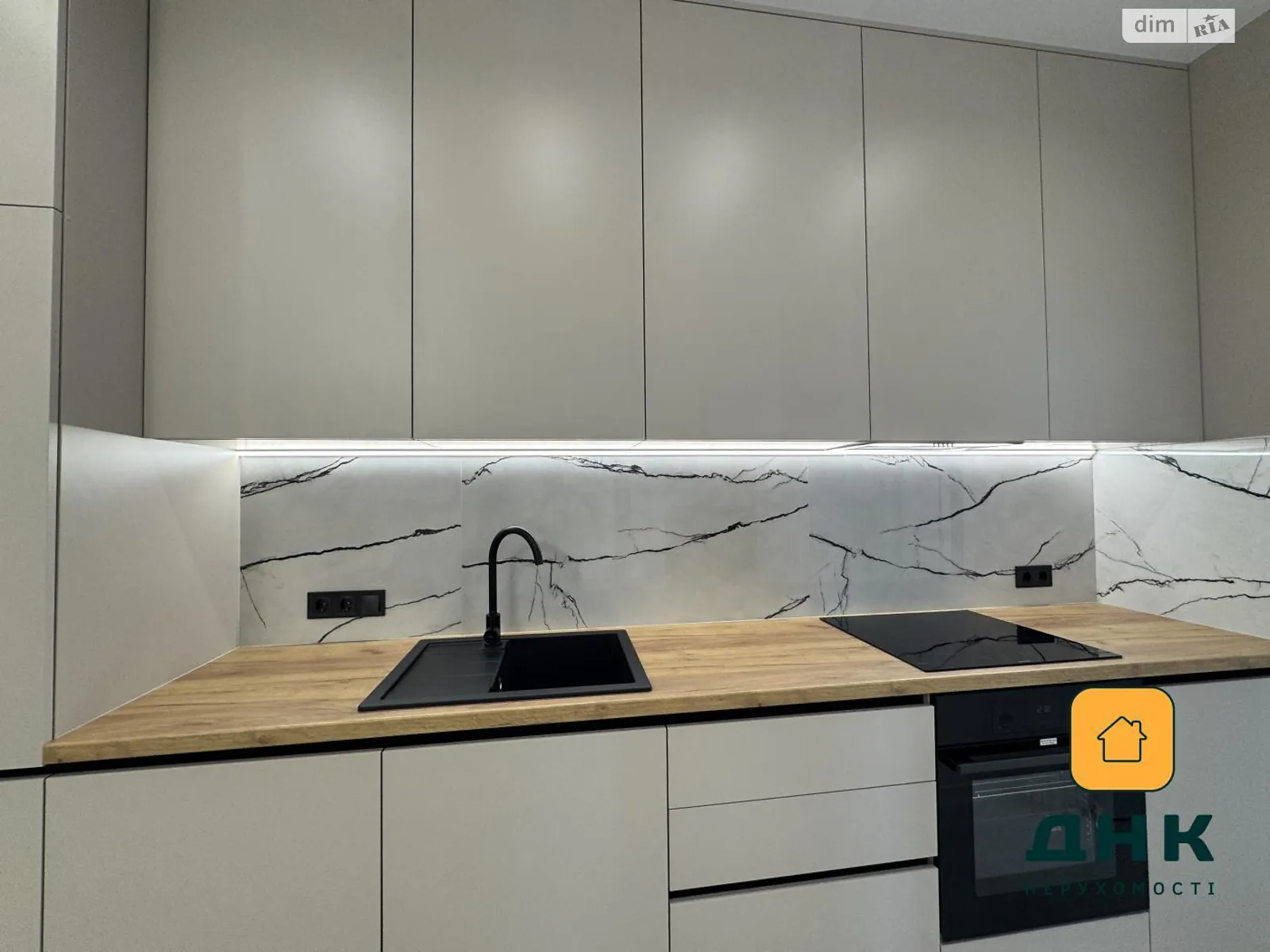 Продается 2-комнатная квартира 53 кв. м в Одессе, ул. Краснова, 1А - фото 1