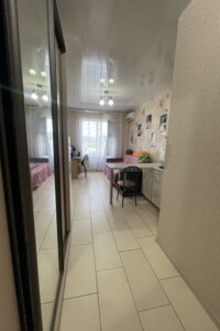 Продаж квартири, Харків, р‑н. Салтівський, ст.м. Академіка Павлова, Чернівецька вулиця, буд. 3В