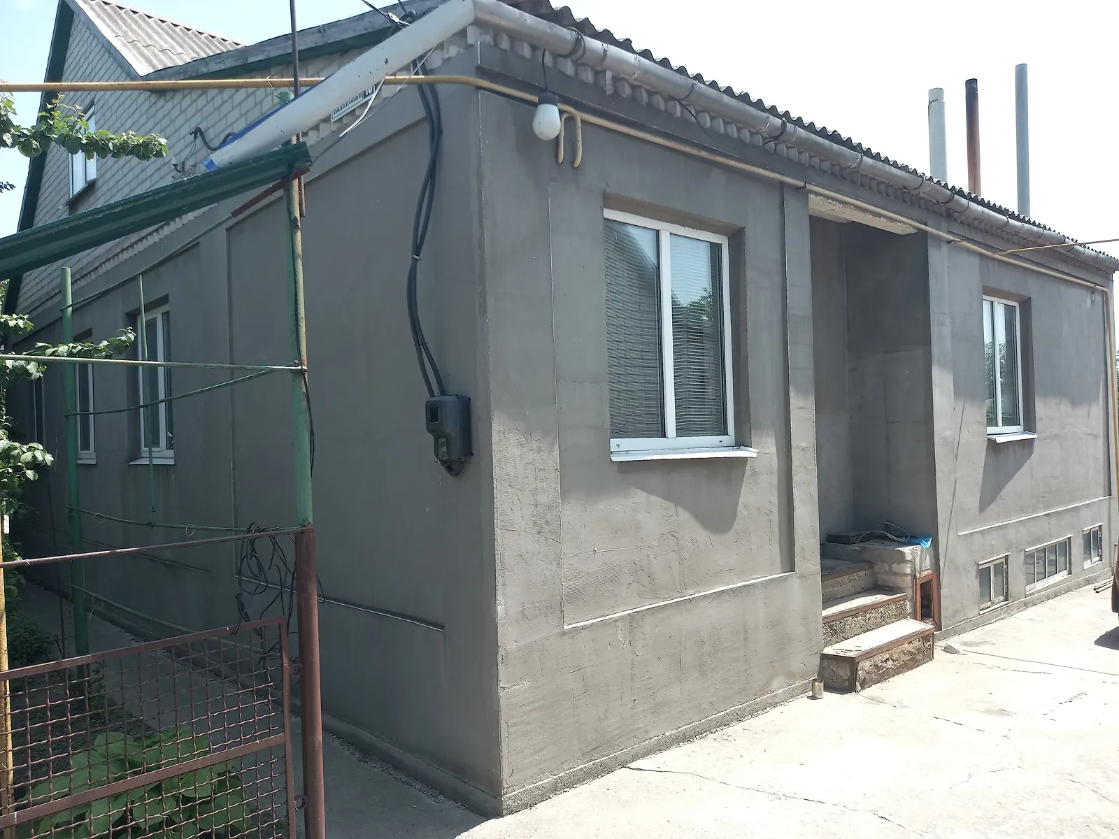 Продается одноэтажный дом 160 кв. м с гаражом, цена: 70000 $ - фото 1
