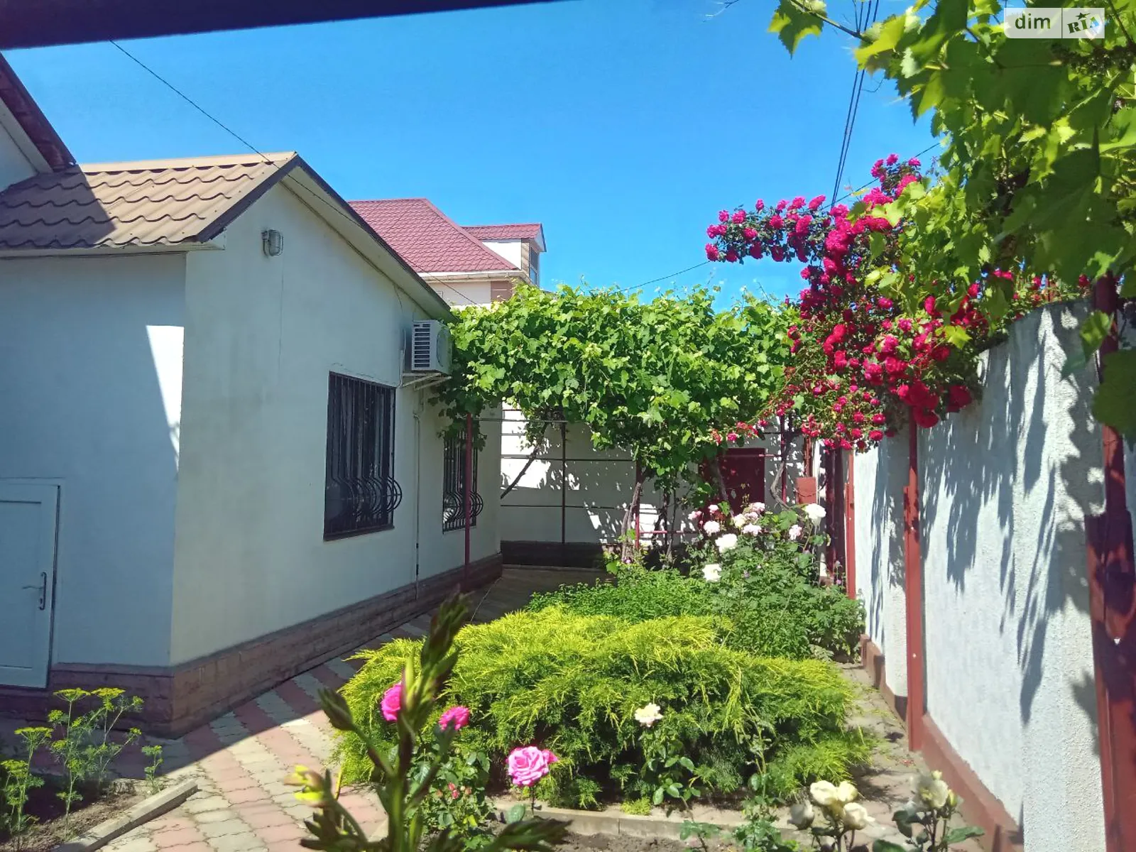 Продается одноэтажный дом 99 кв. м с балконом, цена: 125000 $ - фото 1