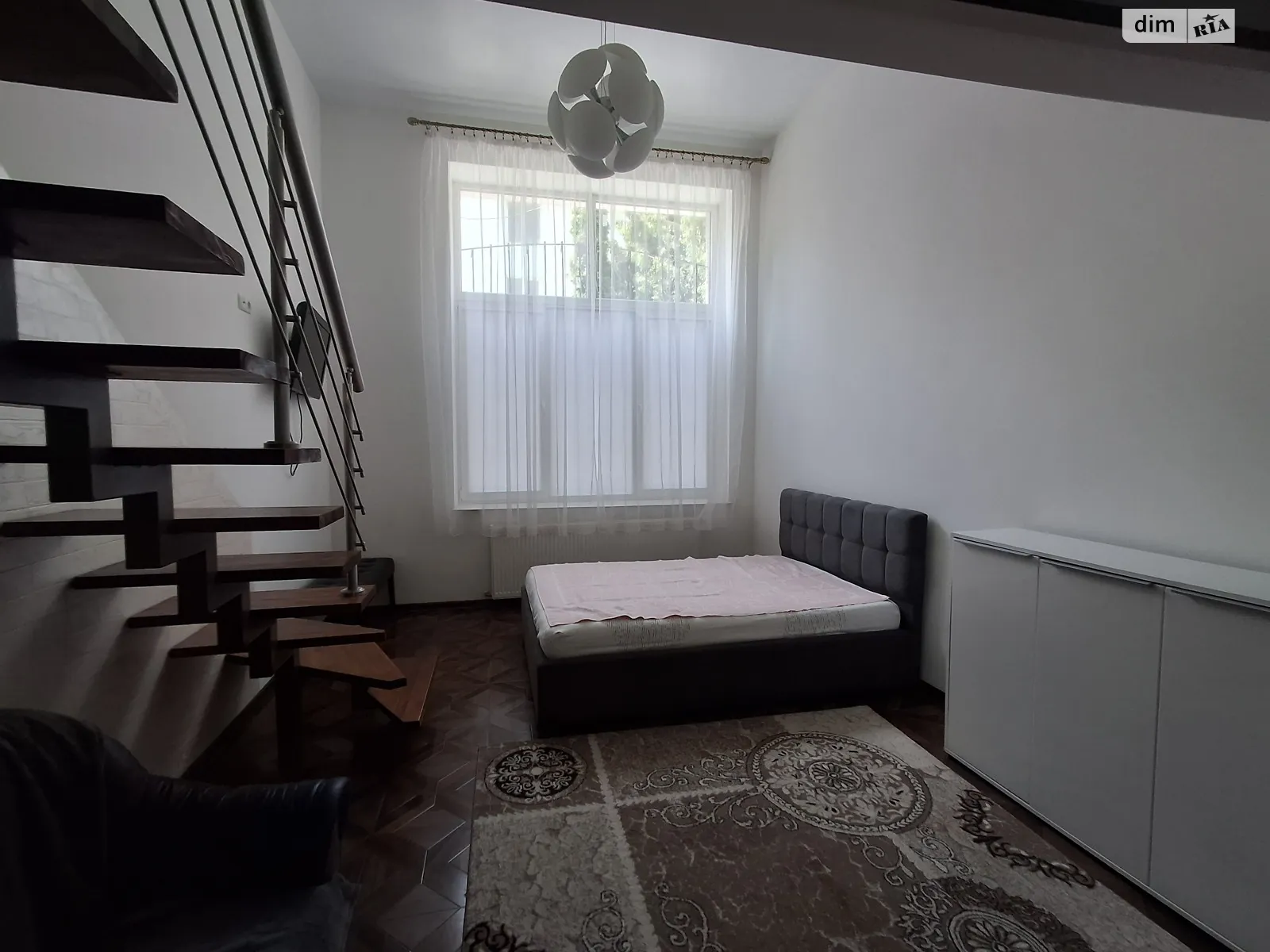 1-комнатная квартира 55 кв. м в Тернополе, ул. Академика Сергея Королева - фото 1