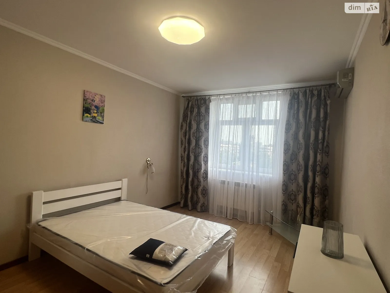 Сдается в аренду 1-комнатная квартира 47 кв. м в Киеве, ул. Семьи Кульженко(Петра Дегтяренко), 7 - фото 1