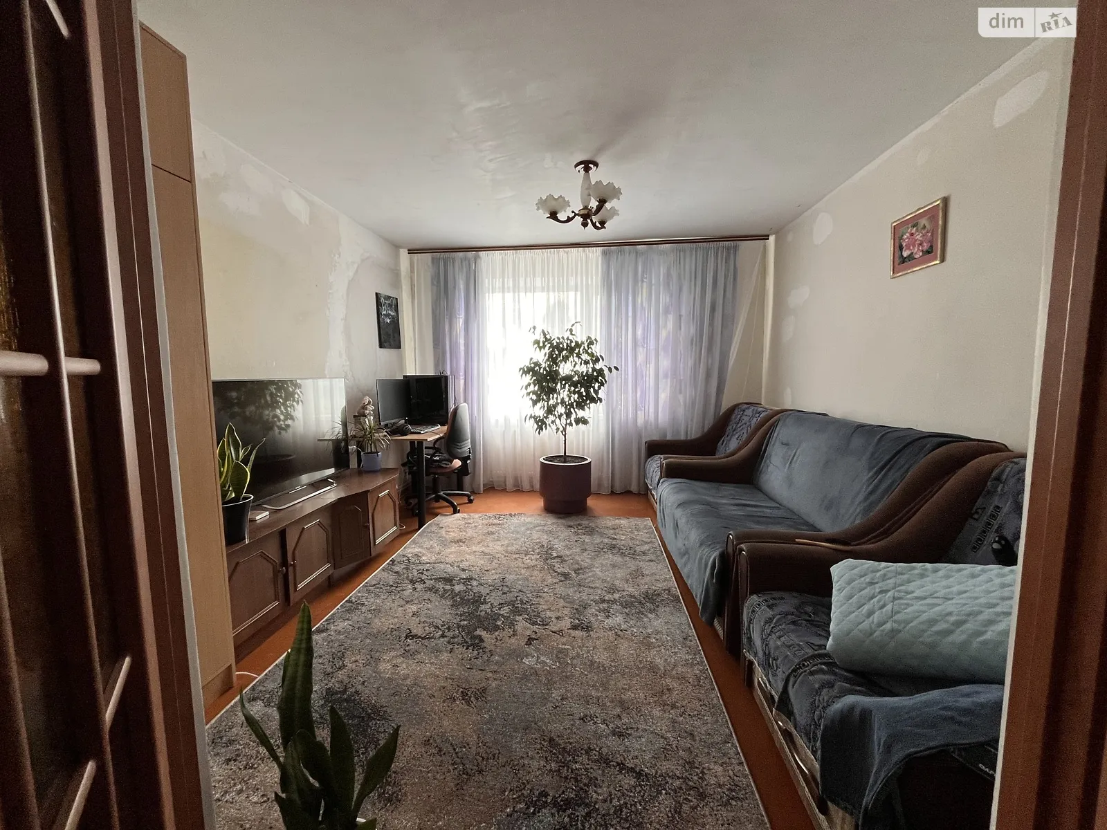 Продається 2-кімнатна квартира 46 кв. м у Лубнах, вул. Прикордонників, 60Б - фото 1