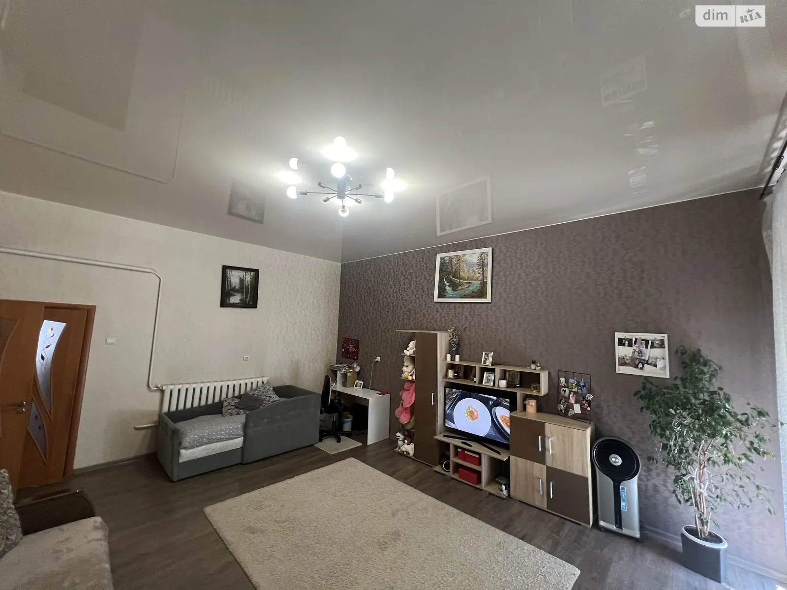 Продается 1-комнатная квартира 49 кв. м в Мукачеве, ул. Ярослава Мудрого - фото 1