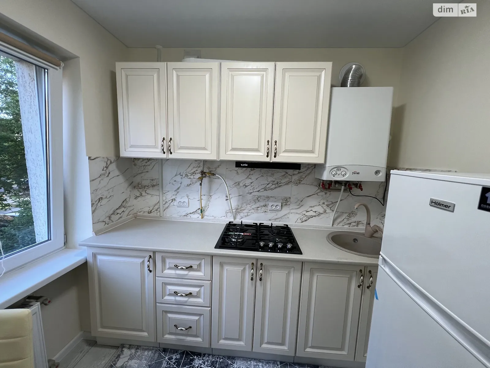 Продается 1-комнатная квартира 32 кв. м в Мукачеве, ул. Окружная, 20 - фото 1