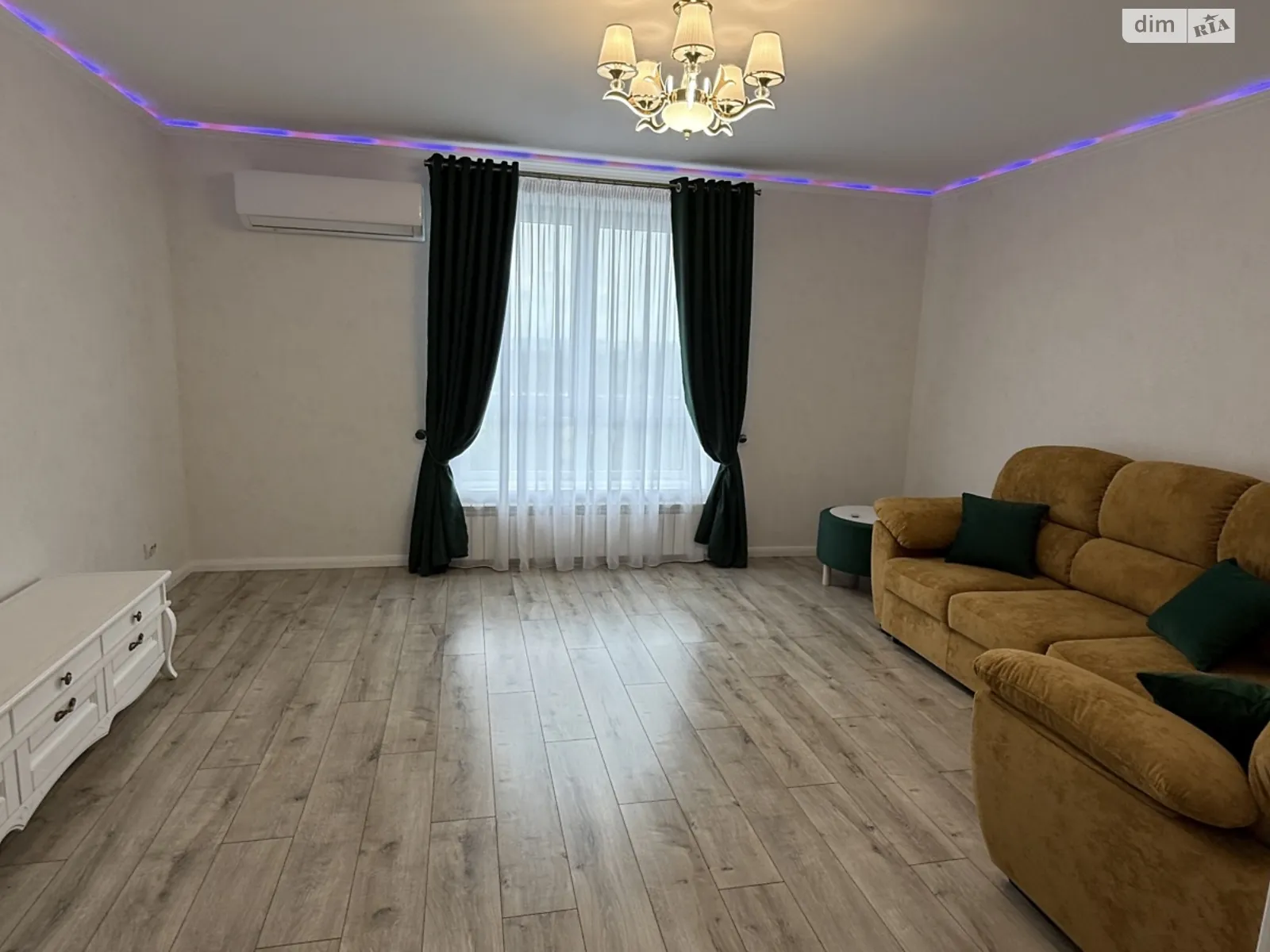 Продается 3-комнатная квартира 84 кв. м в Ивано-Франковске, ул. Национальной Гвардии, 14Ш - фото 1
