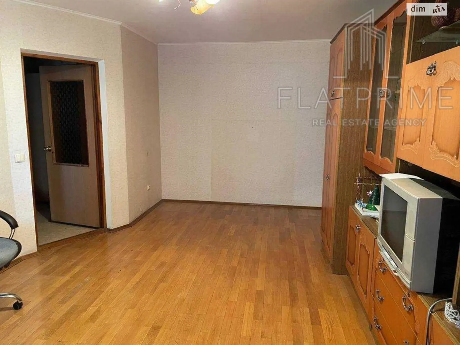 Продается 1-комнатная квартира 50 кв. м в Киеве, ул. Вишняковская, 5Б - фото 1