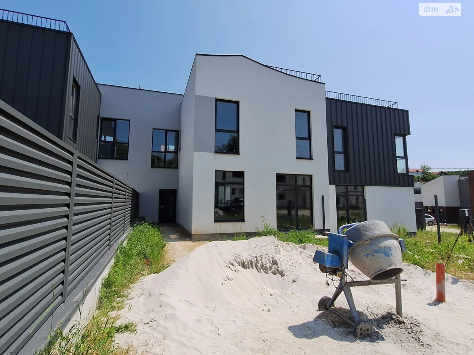 ул. Дмитрия Яворницкого Винники (Львов), цена: 132800 $ - фото 1