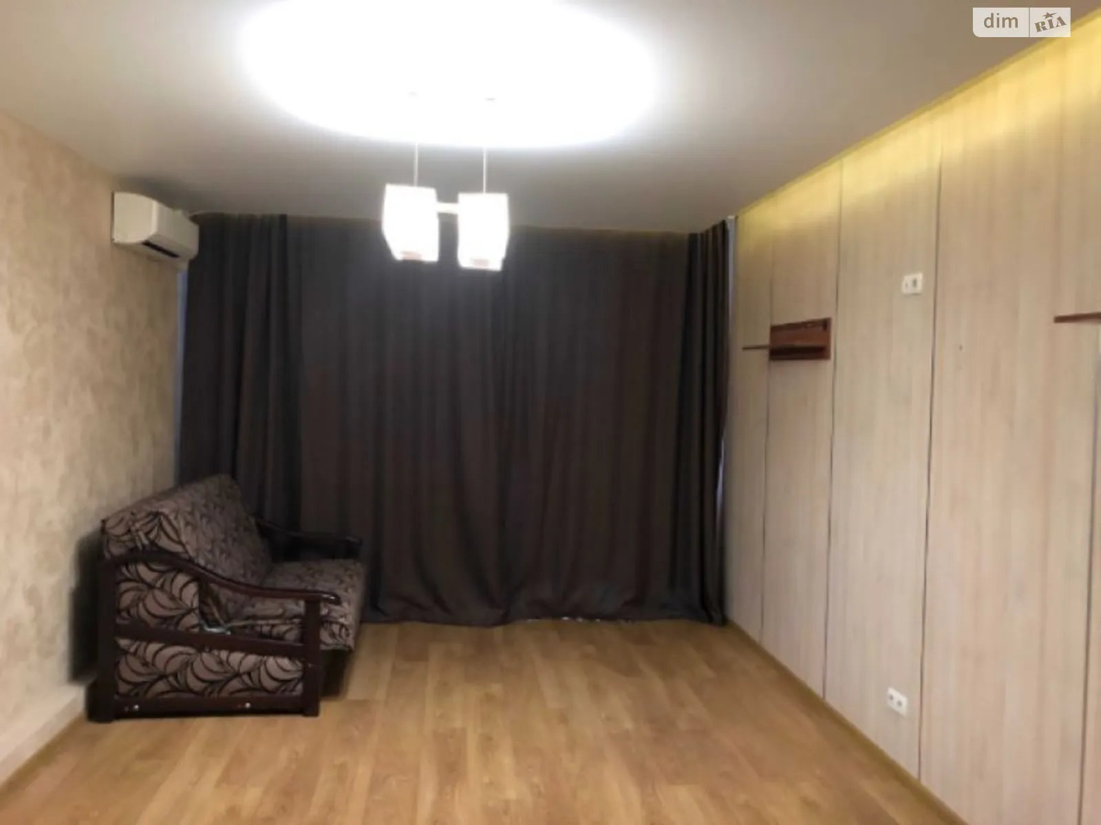 Продается 1-комнатная квартира 73 кв. м в Днепре, ул. Різоля(Судца Маршала), 7 - фото 1