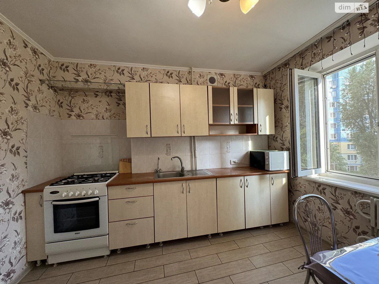 Сдается в аренду 3-комнатная квартира 74 кв. м в Днепре, просп. Героев, 30 - фото 1