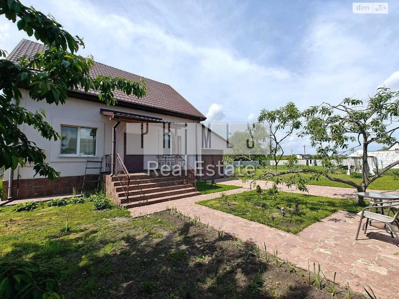 Продается дом на 2 этажа 174 кв. м с балконом, цена: 174000 $ - фото 1