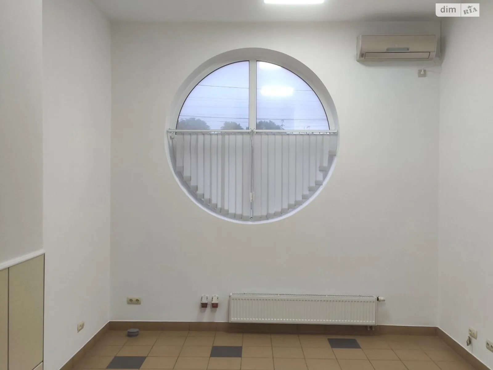 Здається в оренду офіс 18 кв. м в бізнес-центрі, цена: 8500 грн - фото 1