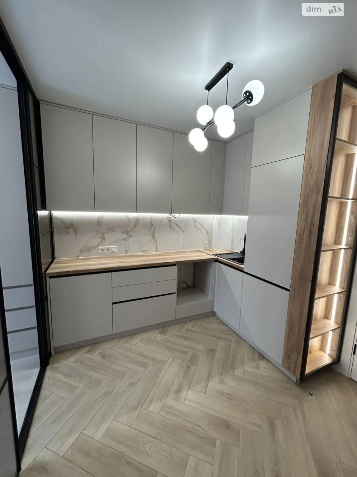 Продается 2-комнатная квартира 37 кв. м в Одессе, ул. Инглези, 2 корпус 2 - фото 1