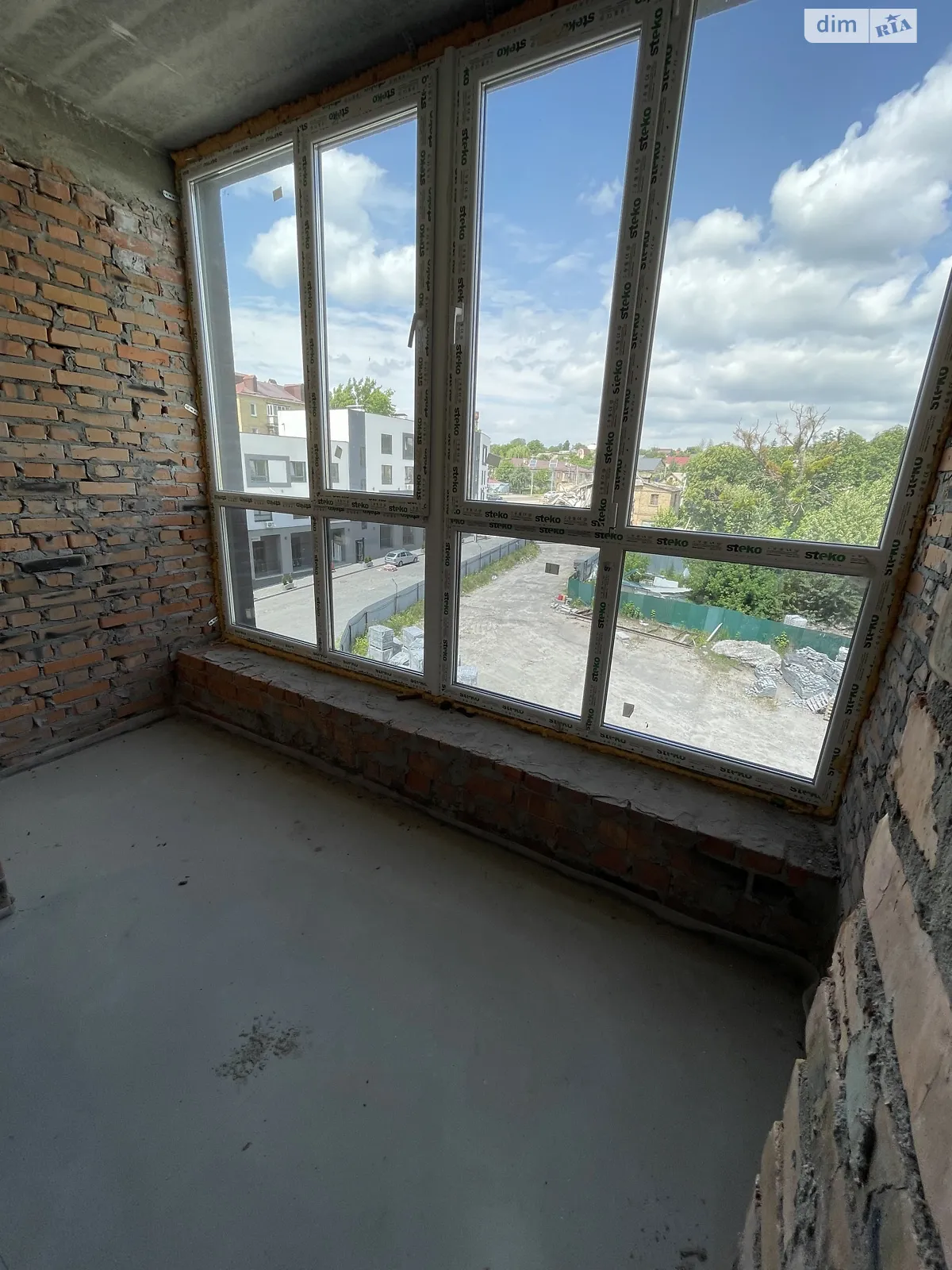 Продается 2-комнатная квартира 56 кв. м в Гостомеле, цена: 36000 $ - фото 1