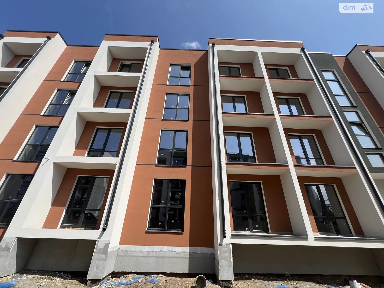 Продается 1-комнатная квартира 28.9 кв. м в Гостомеле, ул. Украинская, 12/4 - фото 1