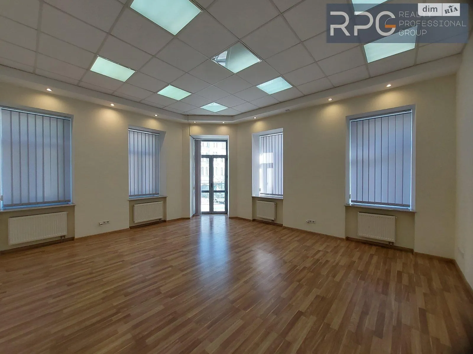 Здається в оренду офіс 400 кв. м в бізнес-центрі, цена: 8800 $ - фото 1
