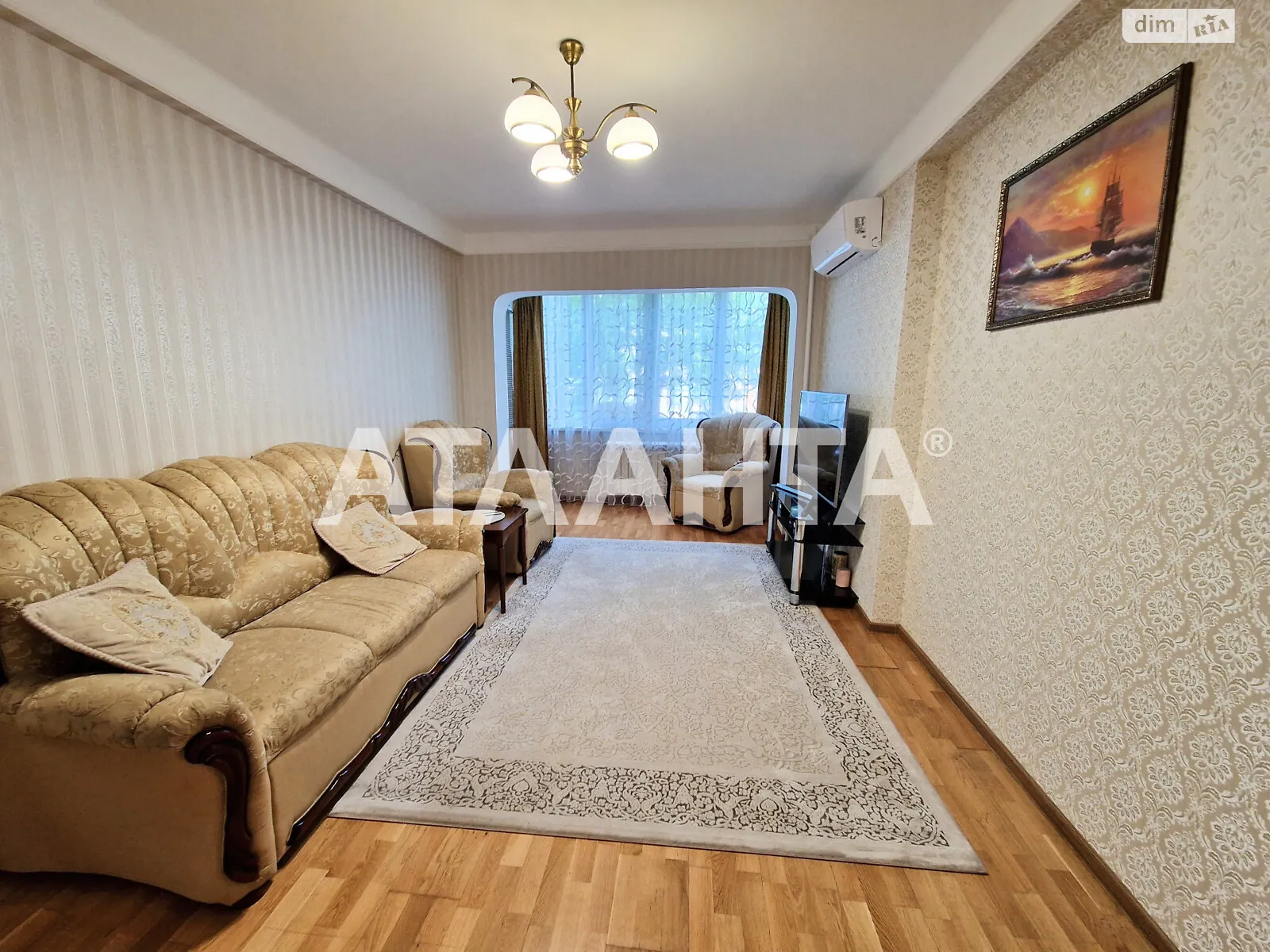 Продается 3-комнатная квартира 57.8 кв. м в Киеве, ул. Лариси Руденко - фото 1