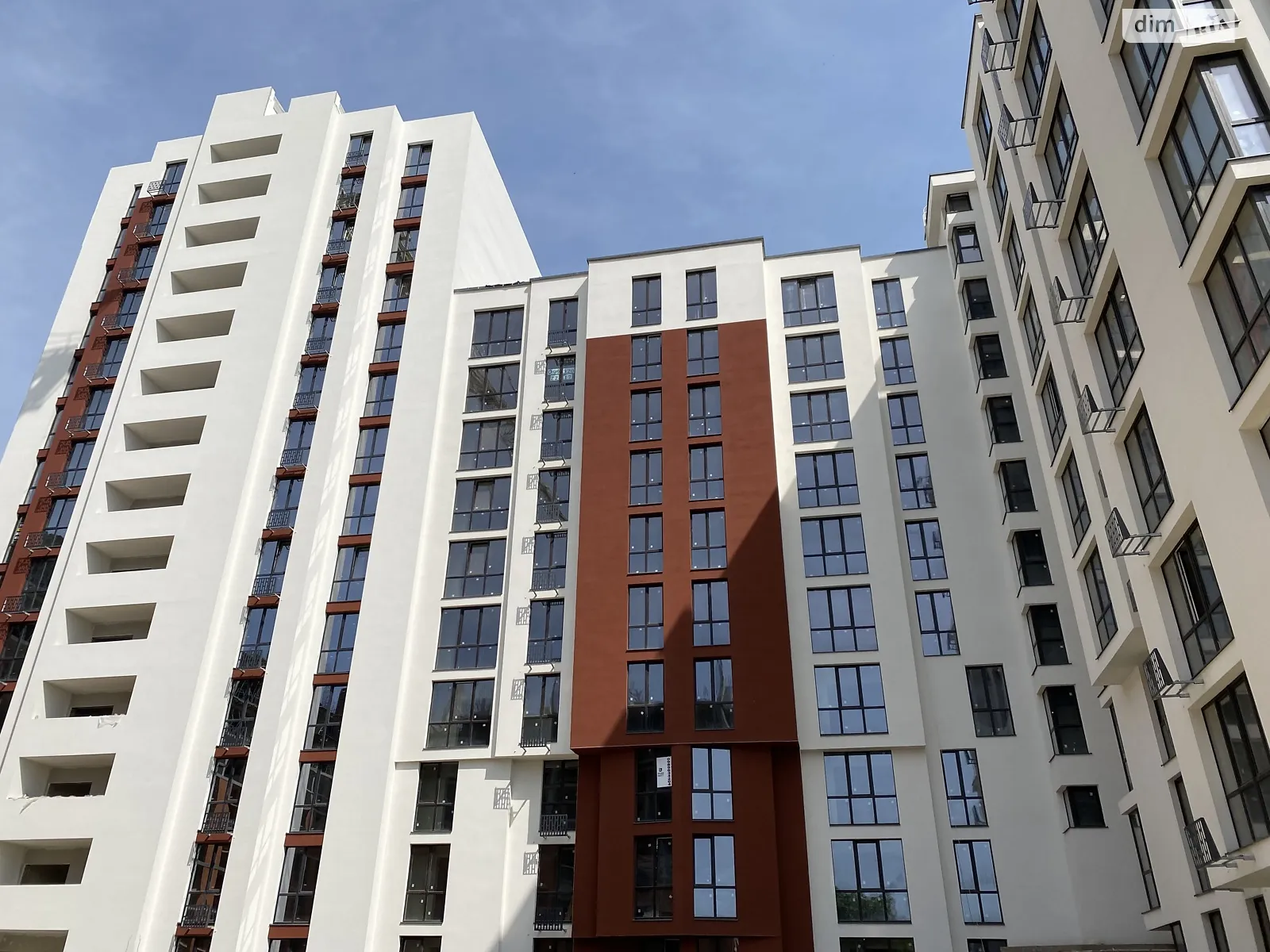 Продается 2-комнатная квартира 61 кв. м в Ивано-Франковске, ул. Химиков, 29 - фото 1