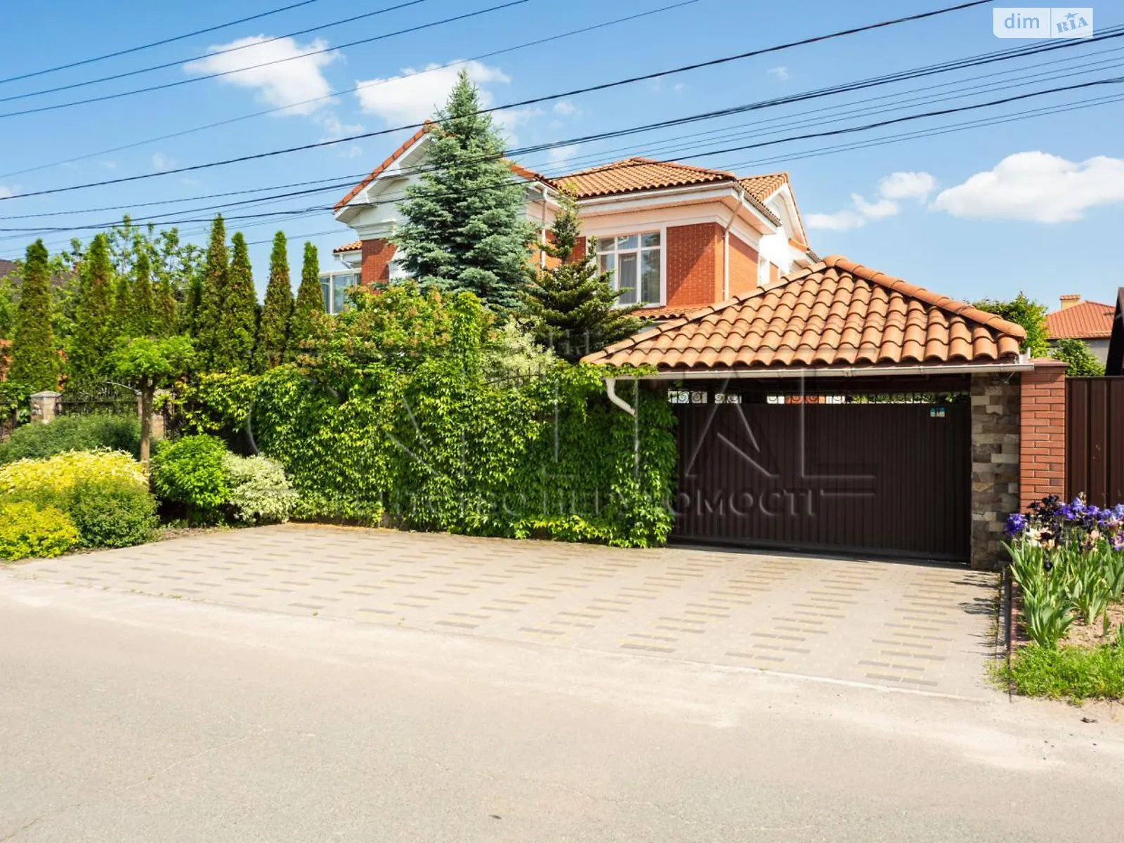 Продается дом на 2 этажа 229.4 кв. м с гаражом, цена: 370000 $ - фото 1