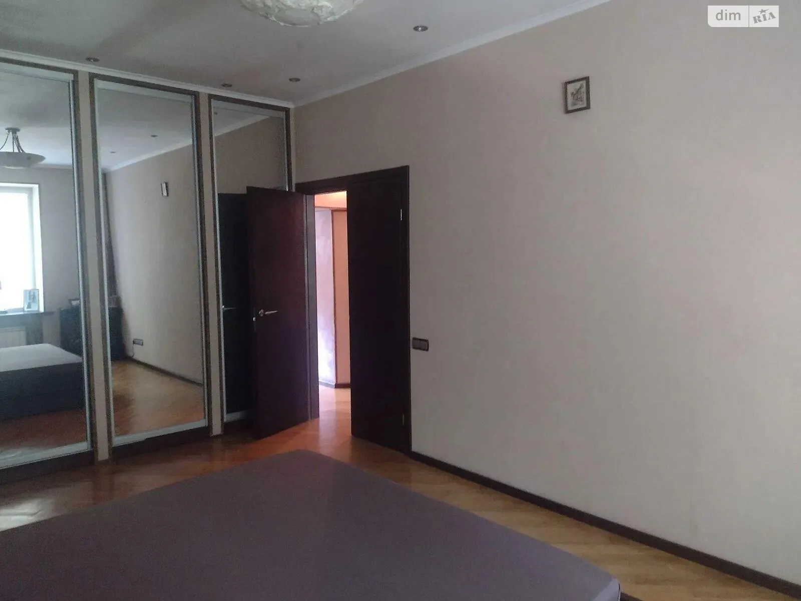 Продається 3-кімнатна квартира 75 кв. м у Києві, вул. Вишгородська, 4 - фото 1
