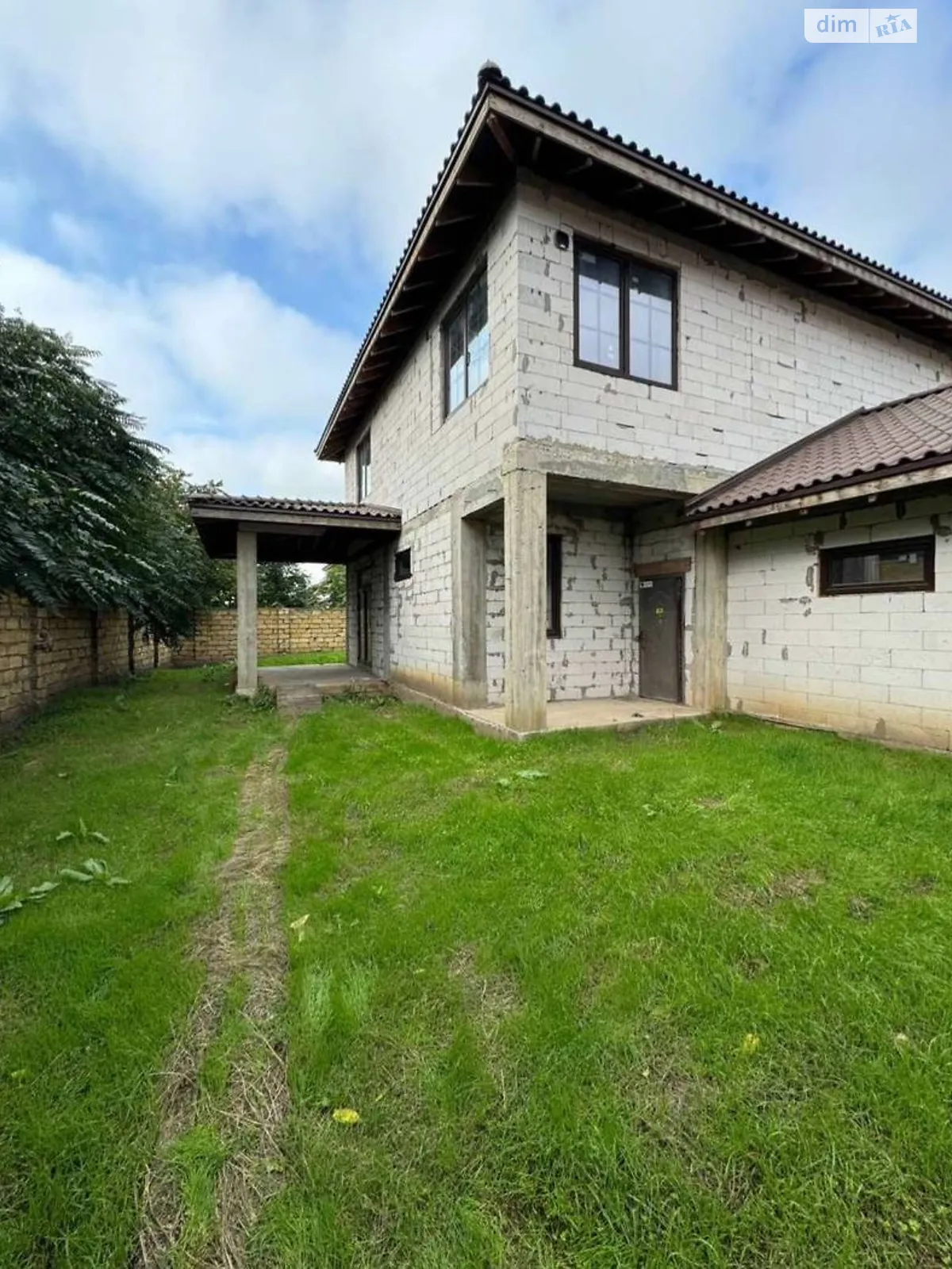 Продается дом на 2 этажа 210 кв. м с беседкой, цена: 145000 $ - фото 1