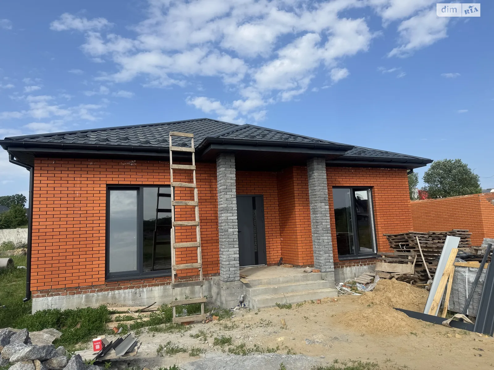 Продається одноповерховий будинок 96 кв. м з подвалом, цена: 82400 $ - фото 1