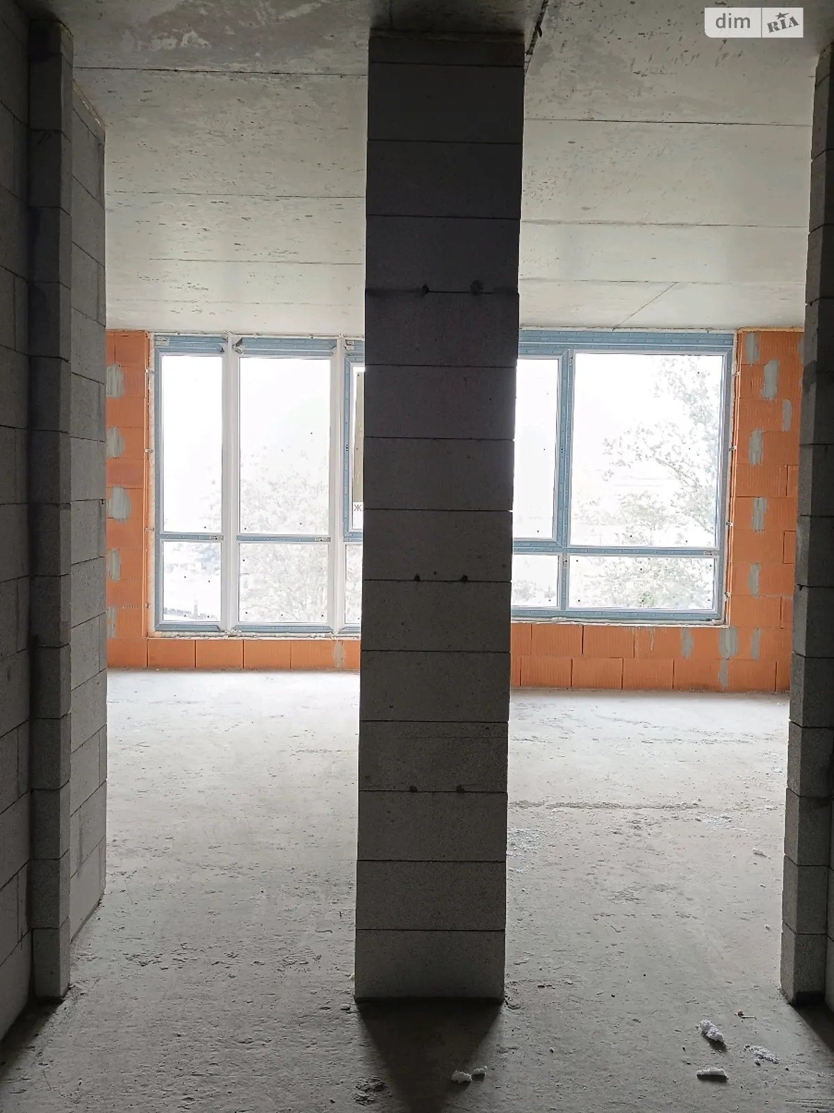 Продается 1-комнатная квартира 39 кв. м в Ивано-Франковске, ул. Большая Китаевская, 115 - фото 1