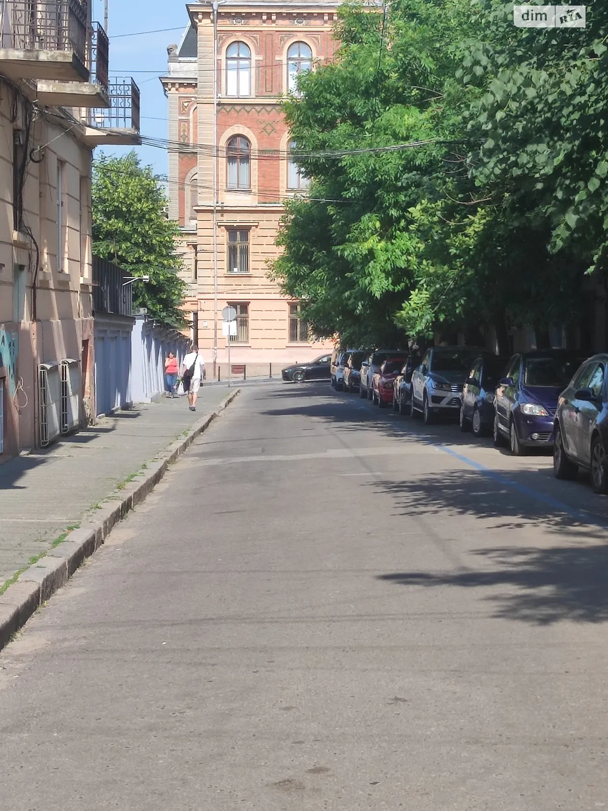 Продается 2-комнатная квартира 73 кв. м в Черновцах - фото 1