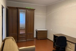 Сниму квартиру в Лугинах долгосрочно