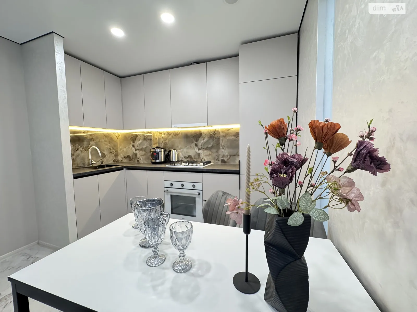 2-кімнатна квартира 62 кв. м у Тернополі, цена: 68500 $ - фото 1