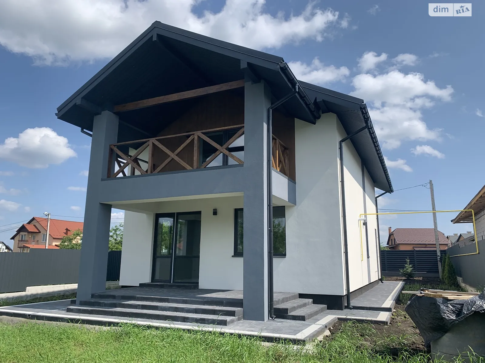 Продается дом на 2 этажа 135 кв. м с бассейном, цена: 135000 $ - фото 1