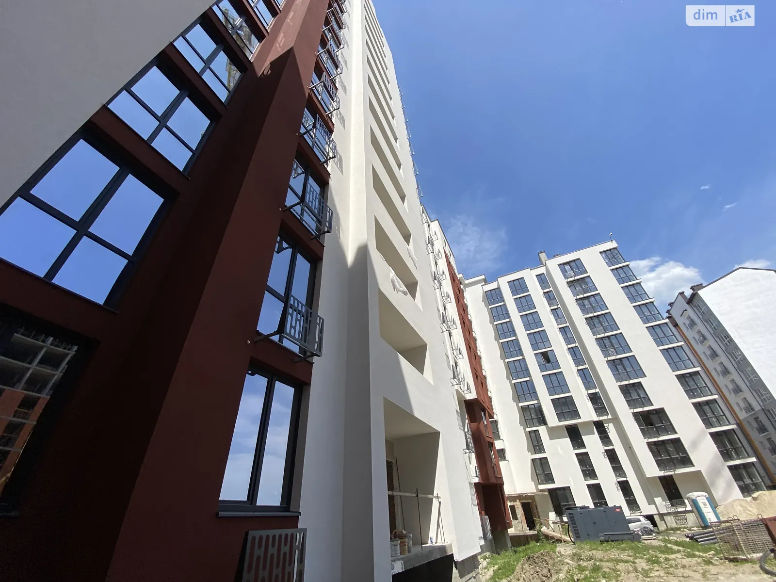 Продается 2-комнатная квартира 62 кв. м в Ивано-Франковске, ул. Химиков, 29 - фото 1