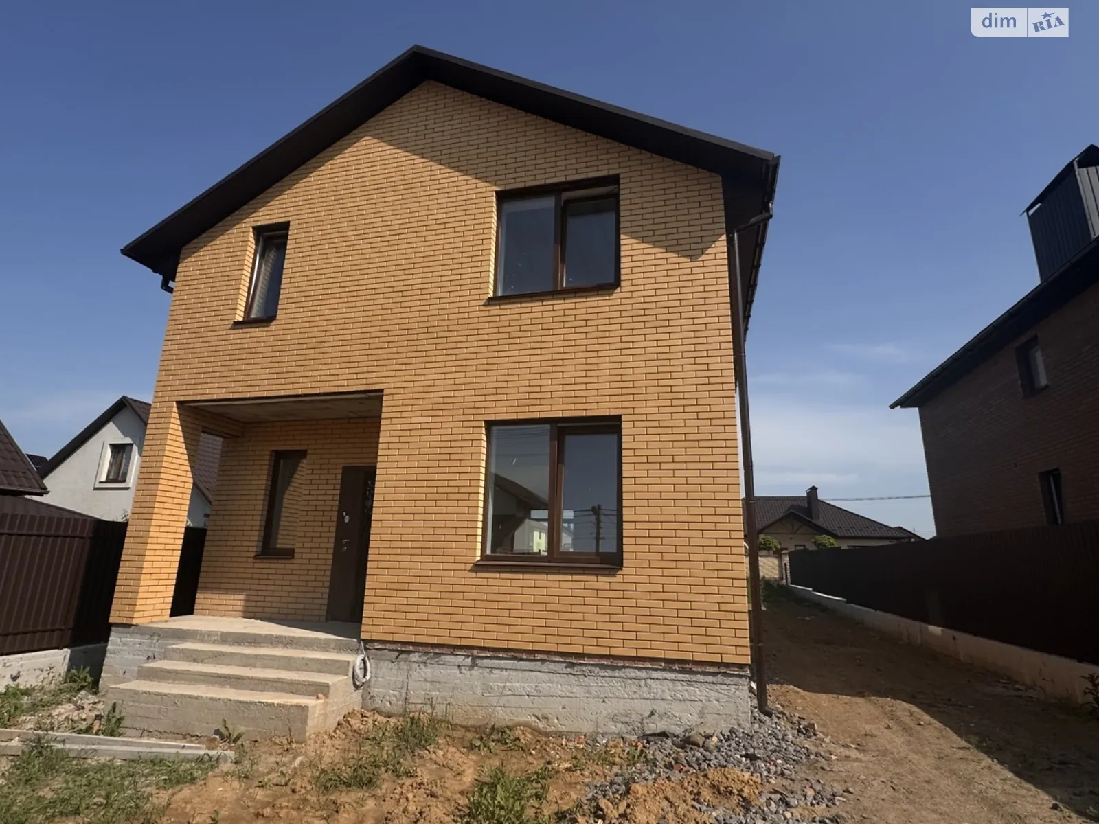 Продается дом на 2 этажа 120 кв. м с балконом, цена: 105000 $ - фото 1