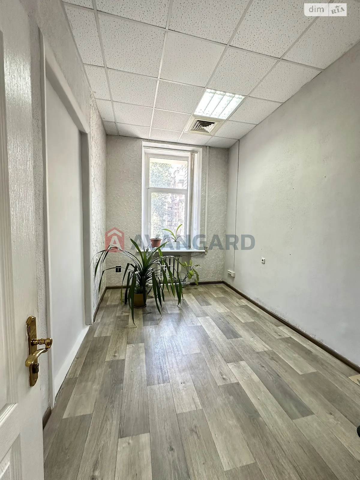 Здається в оренду офіс 11 кв. м в бізнес-центрі, цена: 5300 грн - фото 1