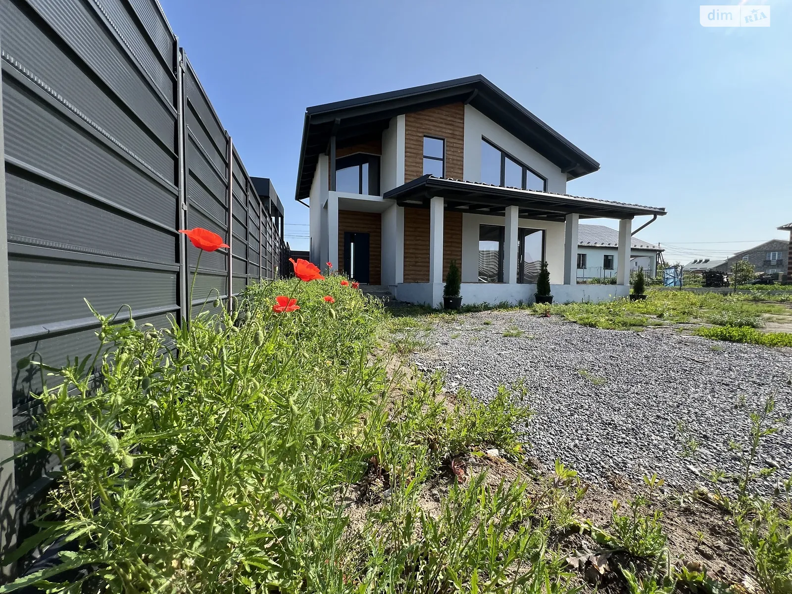 Продается дом на 2 этажа 130 кв. м с подвалом, цена: 86000 $ - фото 1