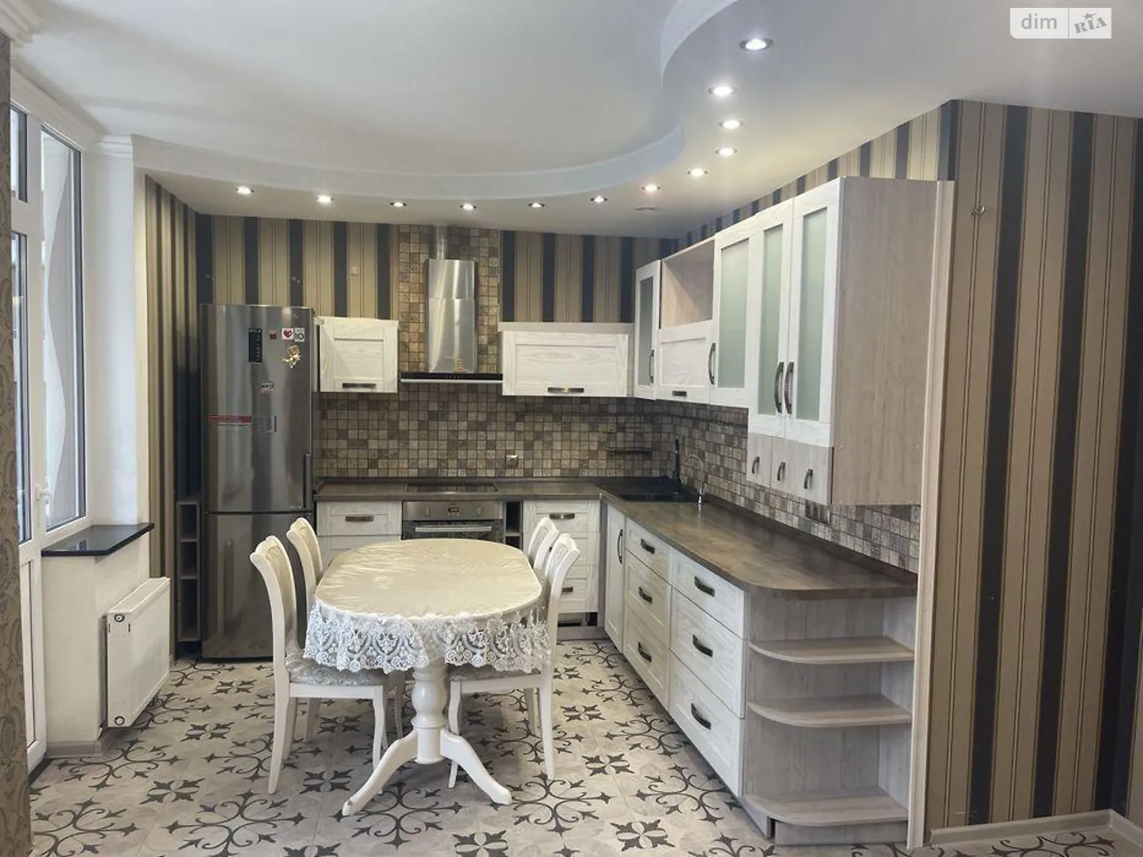 Продается 2-комнатная квартира 75 кв. м в Киеве, ул. Урловская, 23В - фото 1